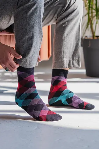 Носки с принтом ромбы высокие бесшовные качественные ORGANIC cotton JILL ANTONY 39-41, Черный - фото 4