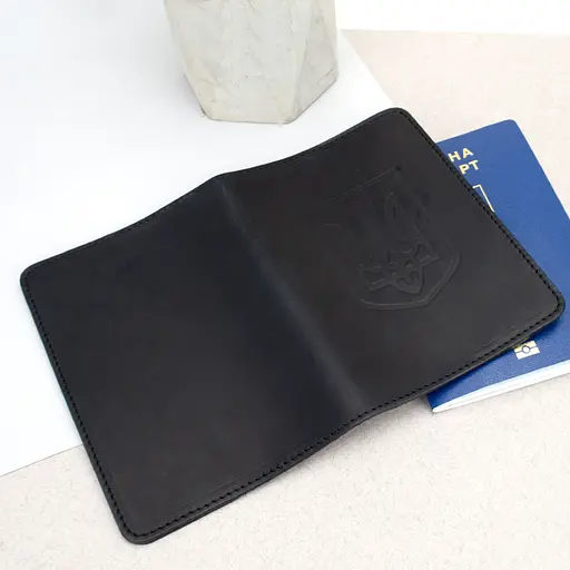 Обложка на паспорт кожаная с гербом HC-0074-1 Украины черная матовая - фото 5