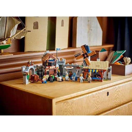 Конструктор LEGO Creator Середньовічний замок із лицарем на коні 1371 деталь (31168) - фото 11
