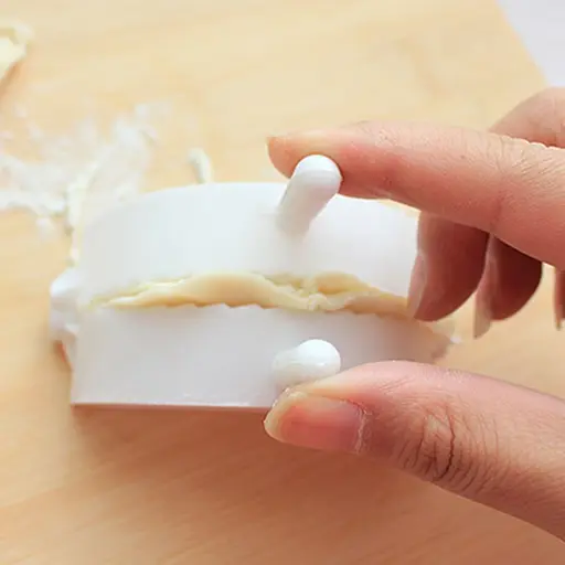 Форма пластикова для вареників, чебуреків і пиріжків Ø 8 см, кухонний прес для ліплення, Kitchen Master 84033 - фото 9