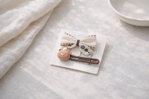 Набір декоративних шпильок для волосся текстильними бантиками та фігурками 24 шт. - фото 3