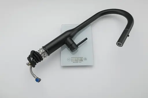 Смеситель для кухни высокий вытяжной гусак аэратор 2 функции нержавеющий корпус гайка Ø35 черный Gappo G4398-46 Черный матовый - фото 7