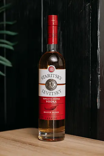 Горілка Staritsky & Levitsky Reserve Espelette Pepper 40% 0.7 л - фото 3