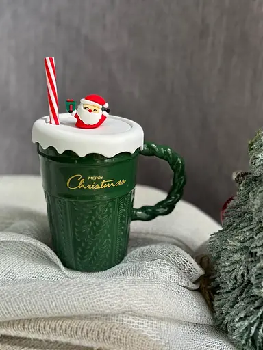 Чашка новогодняя Olens 102-1061-1 Рождественский свитер керамика с крышкой и трубочкой 380 мл Зеленая - фото 3