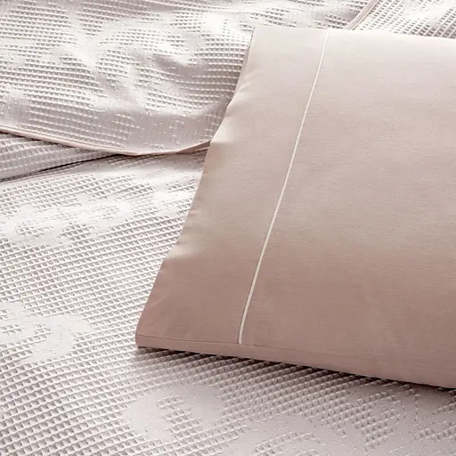 Постельное белье с жаккардовым покрывалом-пике Tresor Pudra / простыня на резинке Tac pbe0051417 - фото 2