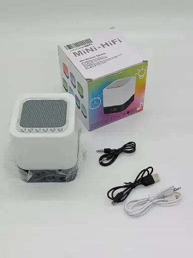 Багатокольоровий портативний нічник та бездротова колонка MiNi HiFi Speaker S8 5Вт білий акумуляторний LED дисплей 12/24 години - фото 4