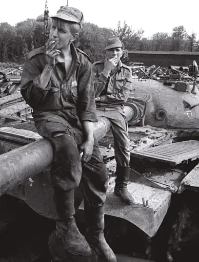 Незалежні. Історія сучасної України у світлинах кращих документалістів - фото 5