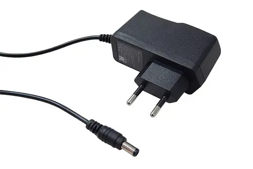 Импульсный адаптер питания 5 В 1 А 5 Вт Ataba штекер 5.5/2.5 - фото 1