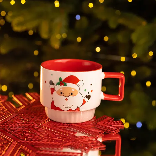 Новогодняя фарфоровая чашка для чая и кофе Санта 400 мл Белый с красным Yiwu FM-CS-50D