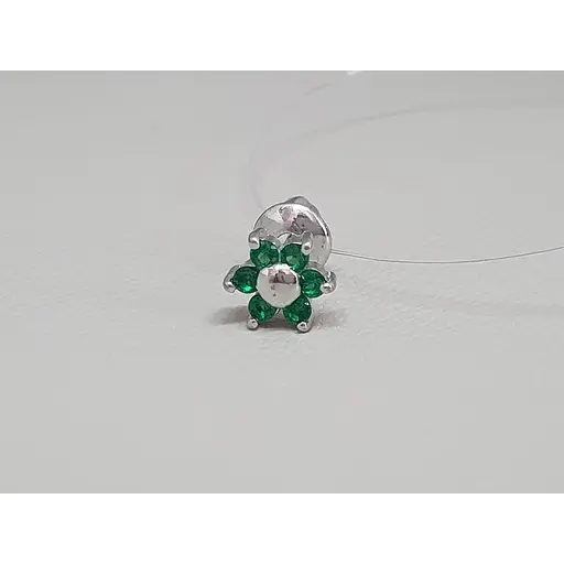 Серебряная моносерьга пуссета Цветок с фианитами. 3008.4С Зеленый - фото 2