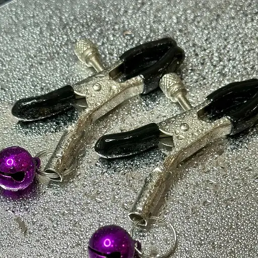 Затискачі на соски з дзвіночками кліпси на груди - фото 2