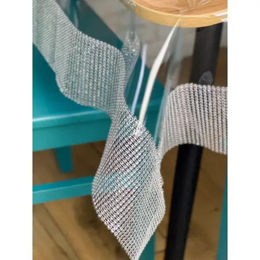 Скатертина силіконова зі срібною стразовою стрічкою 220х120 см