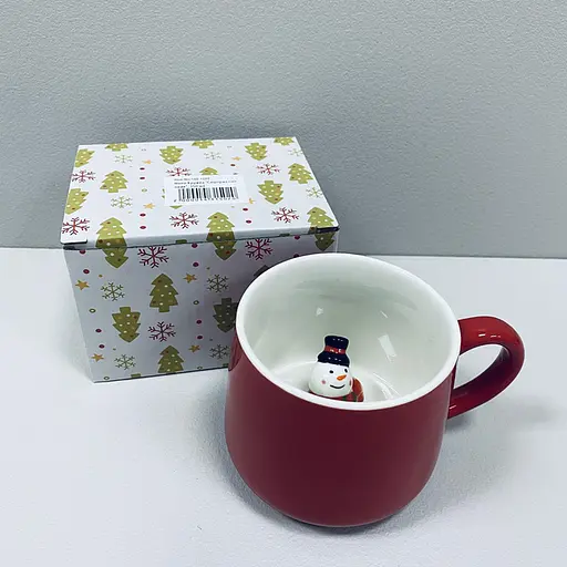 Новорічна кружка Olens 102-1022 керамічна Сюрприз Сніговик 350 мл Червона - фото 5