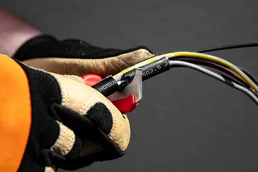 Neo Tools Нож монтерский, диэлектрический, для работ под напряжением 1000В, изогнутое лезвие, 180мм - фото 3