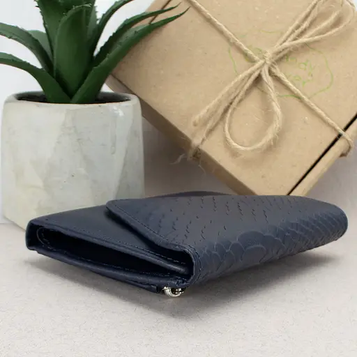 Кошелек женский кожаный маленький Sabrina синий питон - фото 4