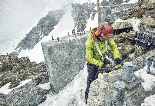 Акумуляторна болгарка DeWalt без АКБ та ЗП DCG418NT - фото 6