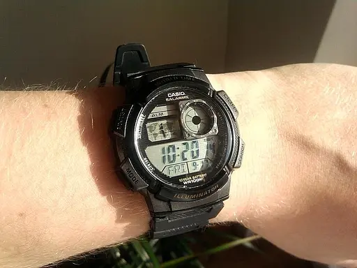 Электронные спортивные часы наручные мужские оригинальные Casio Collection AE-1000W-1BVEF - фото 5