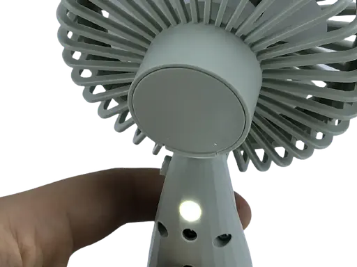 Ручной бытовой портативный вентилятор Mini Fan 6601 на аккумуляторе с ручкой мини вентилятор серый - фото 5