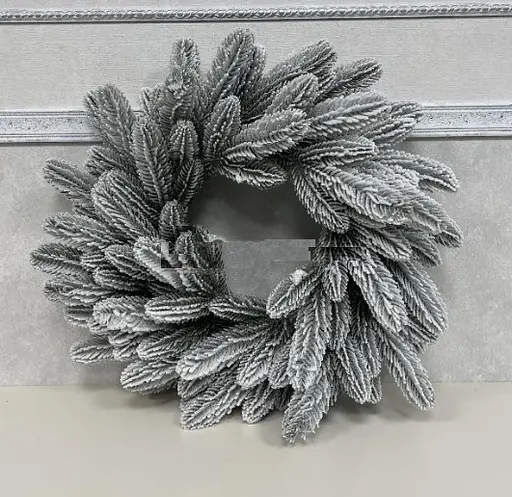 Різдвяний вінок Преміальний засніжений із хвої литої (діаметр - 45 см) - фото 2