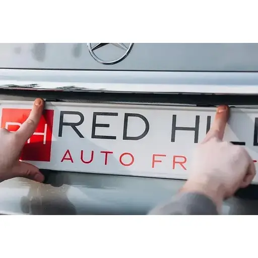 Рамки-невидимки Red Hill автомобильные комплект на одно авто прозрачные (24-054-IS) - фото 4