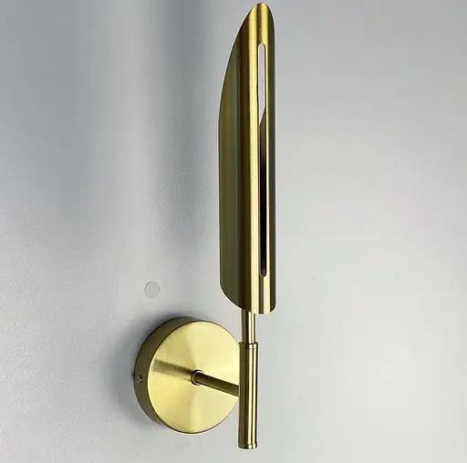 Бра в корпусі латунь з металевим видовженим плафоном Line F W 1825 - фото 4