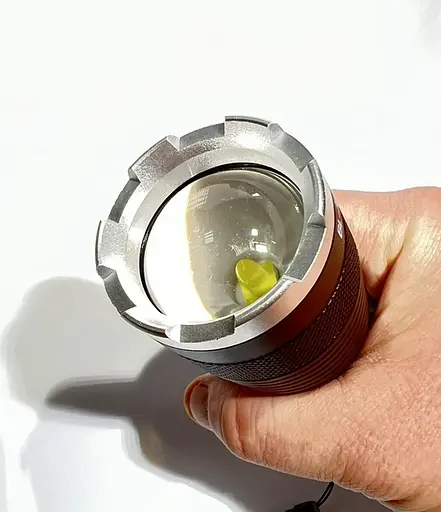 Ручной фонарь BL-A75-P90 zoom + Type-C + 26650 (3xAAA) 5 режимов - фото 6