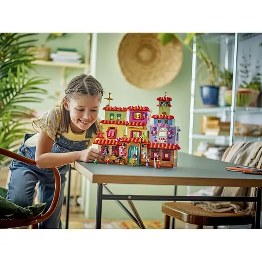 Конструктор LEGO Disney Classic Чарівний будинок Мадригал 1560 деталей (43245) - фото 13