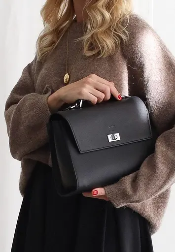 Жіноча шкіряна сумка Classic чорна - фото 2