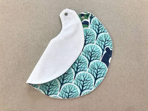 Непромокаемый слюнявчик Moontime "Лисички в лесу" - фото 2