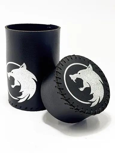 Настільна гра Планета Ігор Чаша для кубиків Вовк (чорна) (Dice cup Wolf black) (pi-dc007) - фото 2