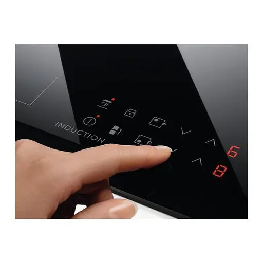 Варочная поверхность электрическая Electrolux LIV63431BK - фото 4