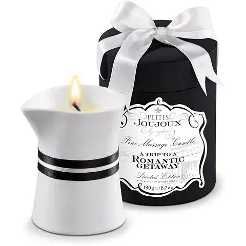 Массажная свеча Petits Joujoux - Romantic Getaway - Ginger Biscuit (190 г)