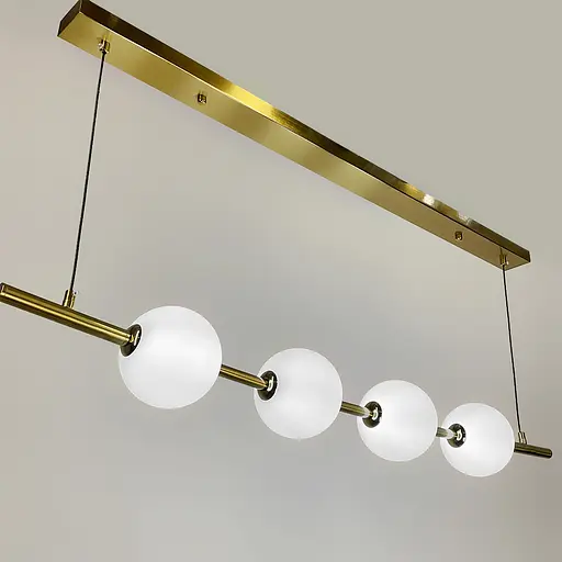 Удлиненная латунная люстра с 4-мя акриловыми шариками | Ст. 910A/4 AB | Line F - фото 1