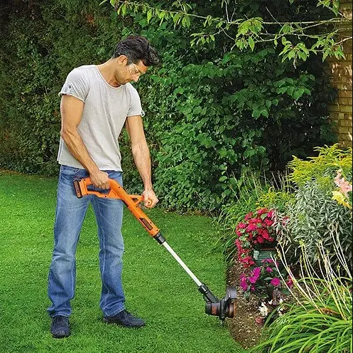 Акумуляторний триммер Black&Decker з АКБ та ЗП ST182320 - фото 4