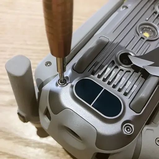 Набір маленьких викруток в чохлі для ремонту смартфона - фото 10