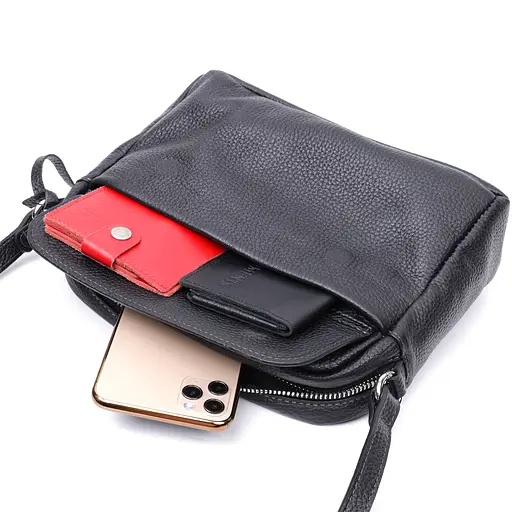 Кожаная женская сумка Grande Pelle 23х17х7 см sum0023595 - фото 6