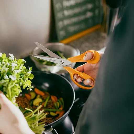 Ножницы Fiskars Classic универсальные 21 см (1075031) - фото 8