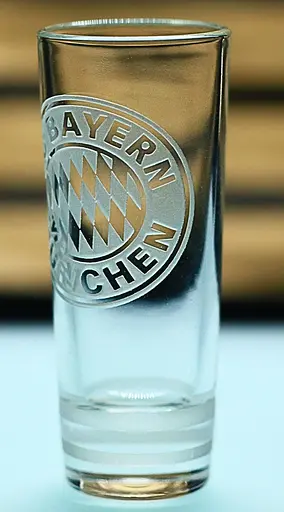 Стеклянная рюмка 60мл ФК Bayern München Бавария с гравировкой подарок для фаната футбольный стопка - фото 3