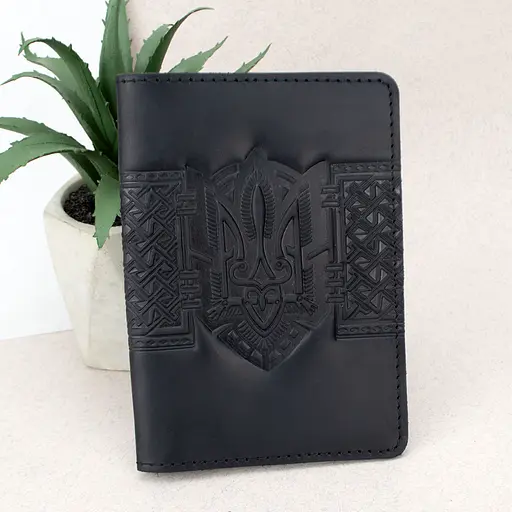 Обложка на паспорт кожаная с гербом HC0075 черная - фото 1