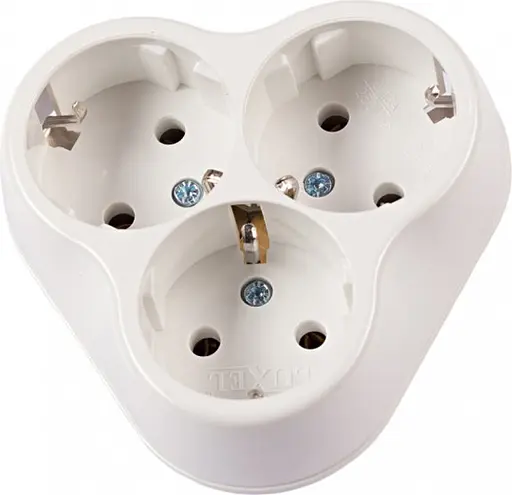 Тройник с заземлением "сердце" белый16А (18169) ТМ LUMANO - фото 1