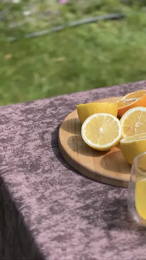 Водовідштовхувальна скатертина Мармур шоколад 140х100 см (+ 2 серветки 30х40 см) - фото 2