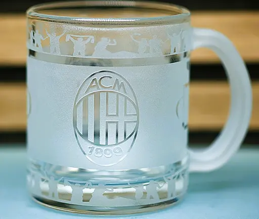 Скляна чашка 320 мл ФК Мілан AC Milan  з гравіюванням подарунок для фаната  футбольна кружка кругова - фото 5