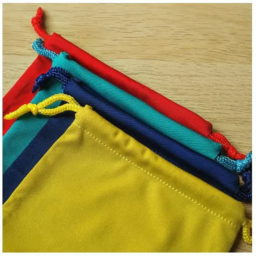 Комплект із 4-х мішечків YELLOWBOX 17х14 см до гри Пройдисвіти Кведлінбурга 4 кольори (ПК001-01)