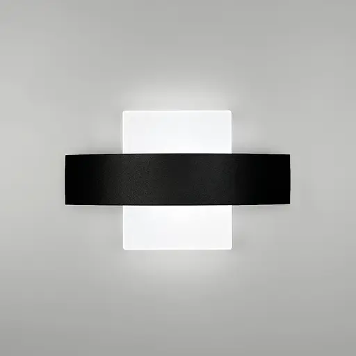 Черное бра с квадратным рассеивателем Line F Арт. W205 - 250*130 BK (квадрат) - фото 1