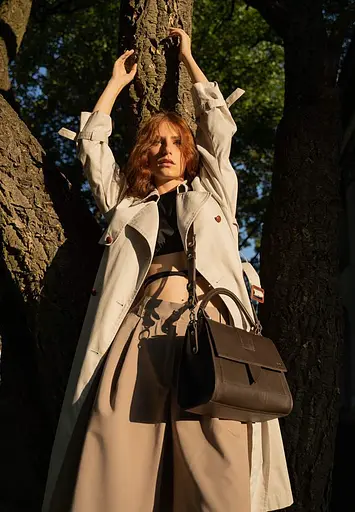 Женская кожаная сумка Ester темно-коричневая краст - фото 3