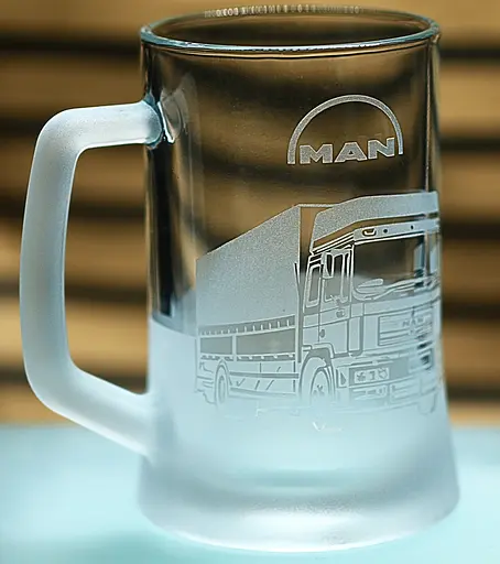 Пивний келих 660 мл Ман MAN Truck  подарунок для далекобійника  кухоль з гравіюванням вантажівки - фото 2