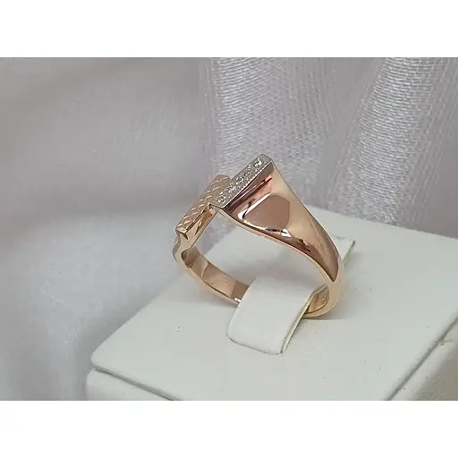 Золотое кольцо с бриллиантами. 841402 17 - фото 3