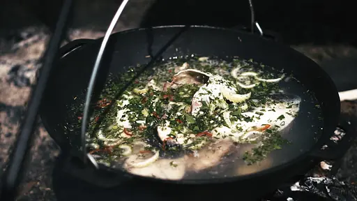 Казан чавунний азіатський 15 л з підставкою - фото 3