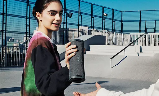 Портативная акустика — колонка беспроводная Sony ULT Field 1 (SRSULT10B.CE7) черная - фото 10