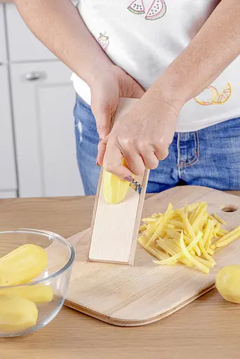 Шинковка деревянная для картошки фри 25.5х7 см, Kitchette Коричневый 83081 - фото 4